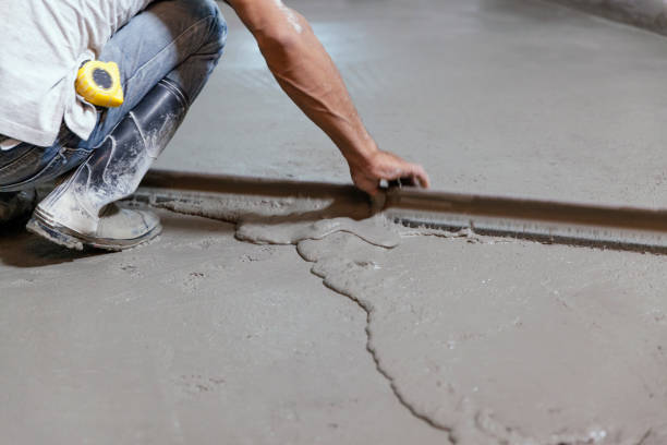 Best Concrete Driveway Installation in Kingsford, MI